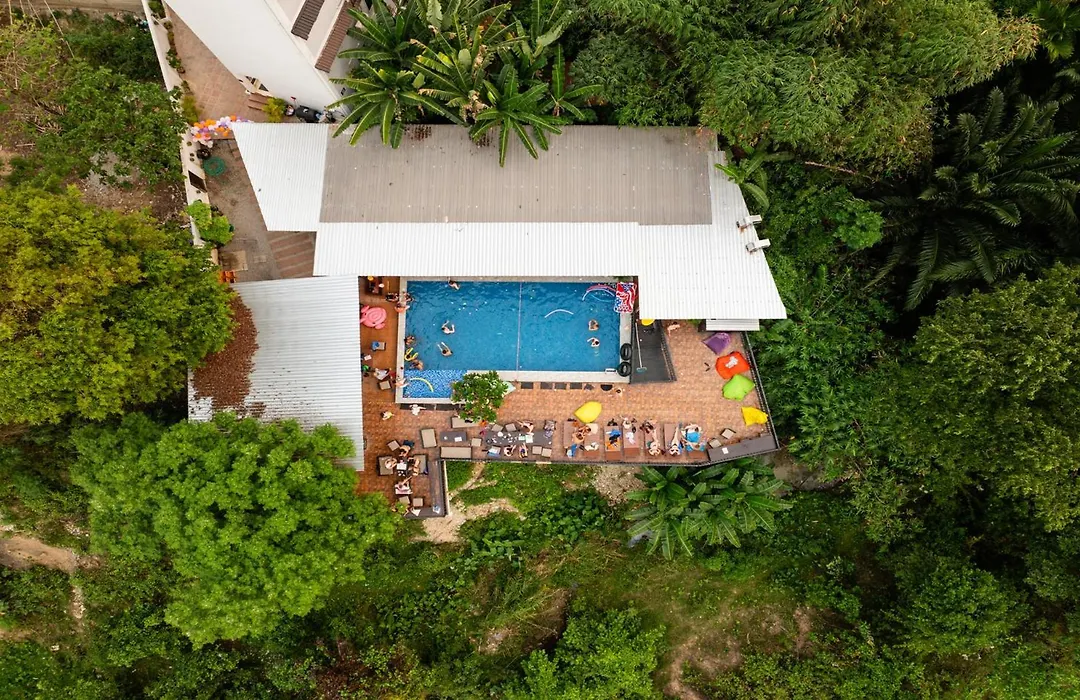 Mad Monkey Vang Vieng-1